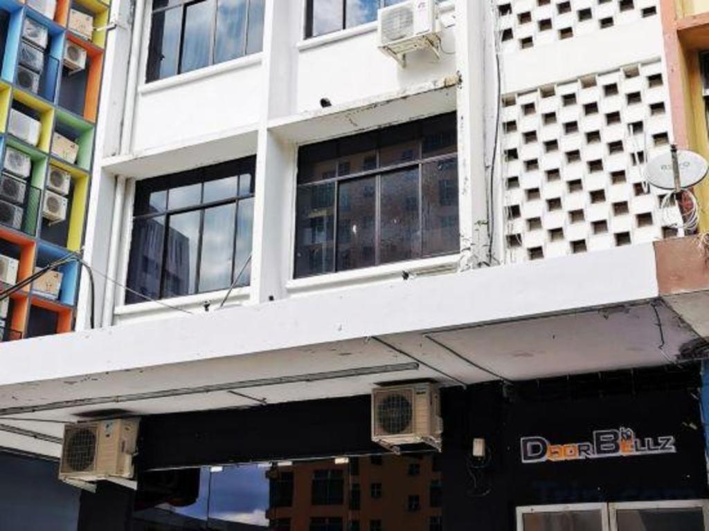 Hotel Oyo 89398 Doorbellz Kota Kinabalu Exterior foto